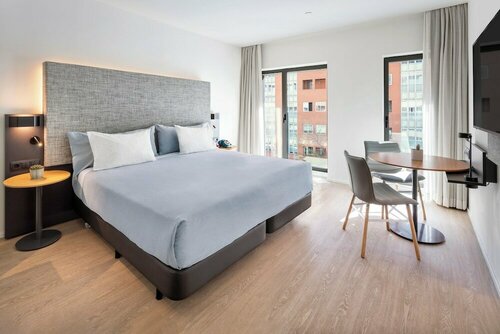 Внешний вид отеля INNSiDE by Meliá Zaragoza в Сарагосе, фото 3