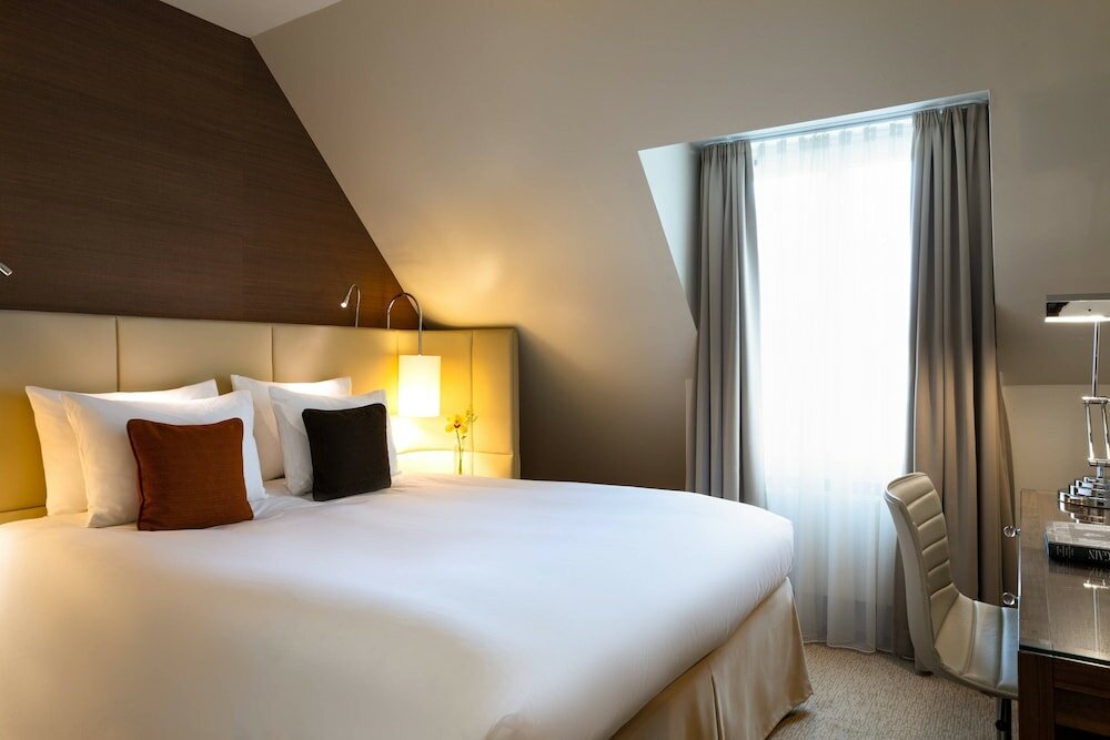 Фото Renaissance Lucerne Hotel