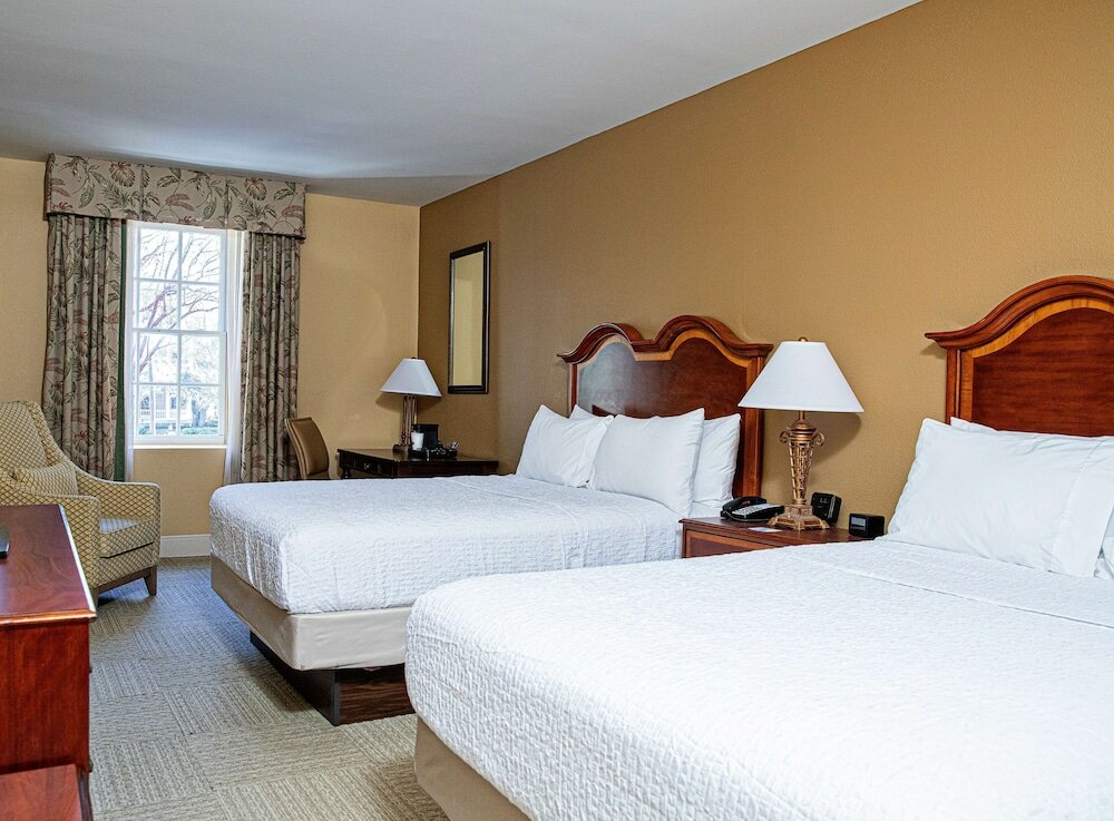 Фото Hampton Inn Charleston-Historic District