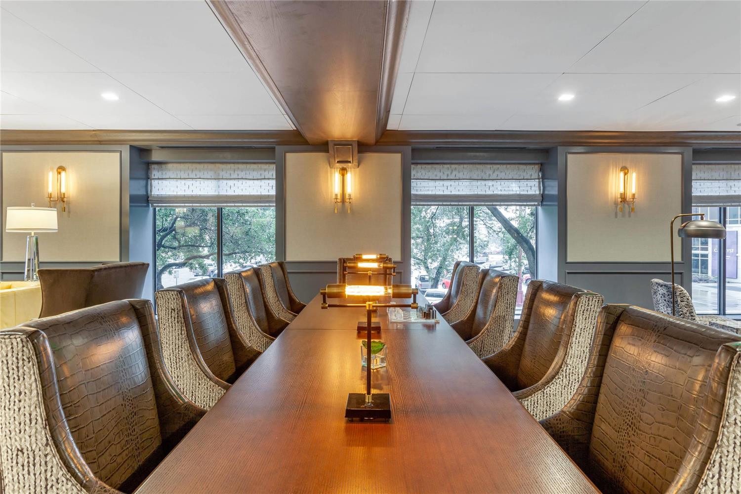 Фото Cambria Hotel Houston Downtown Convention Center