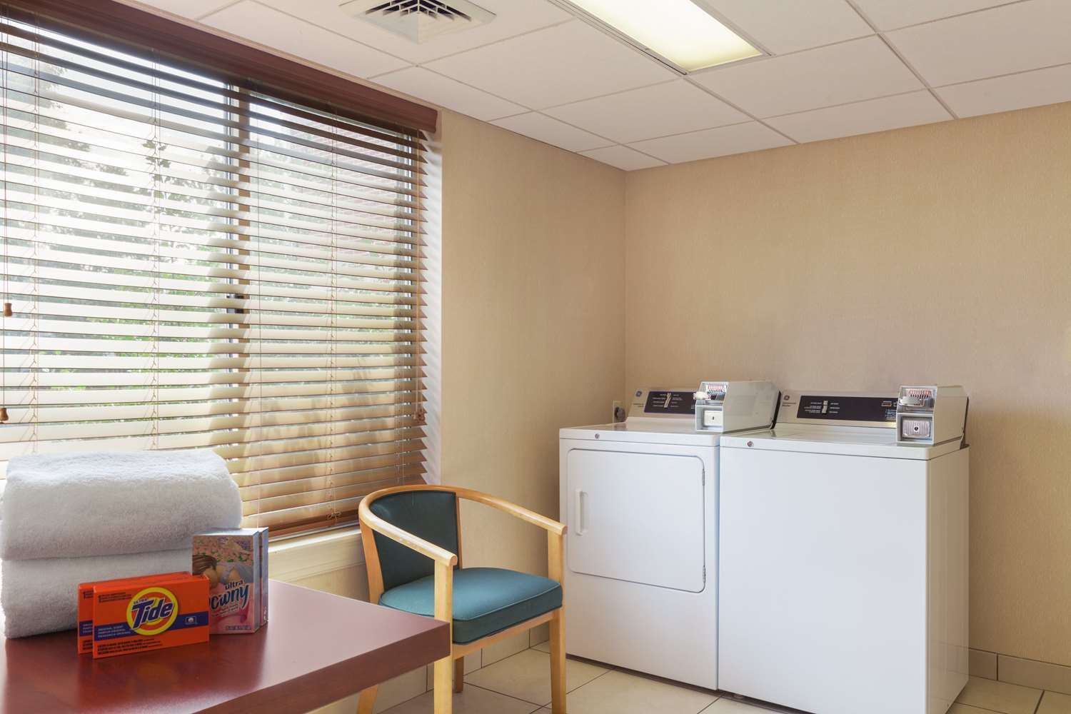 Фото Hilton Garden Inn Lancaster