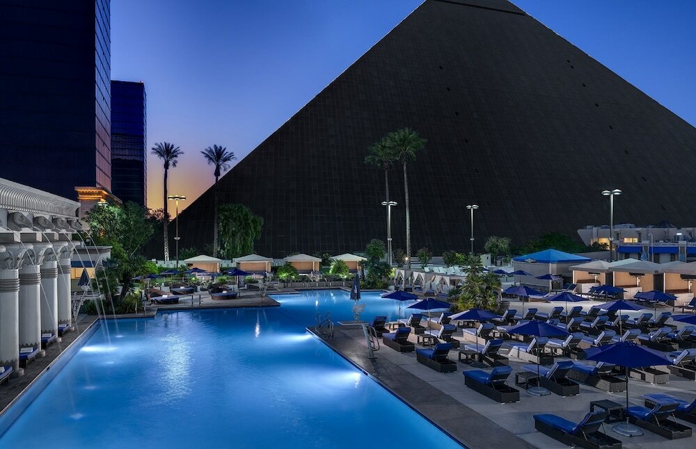 Фото Luxor Hotel and Casino