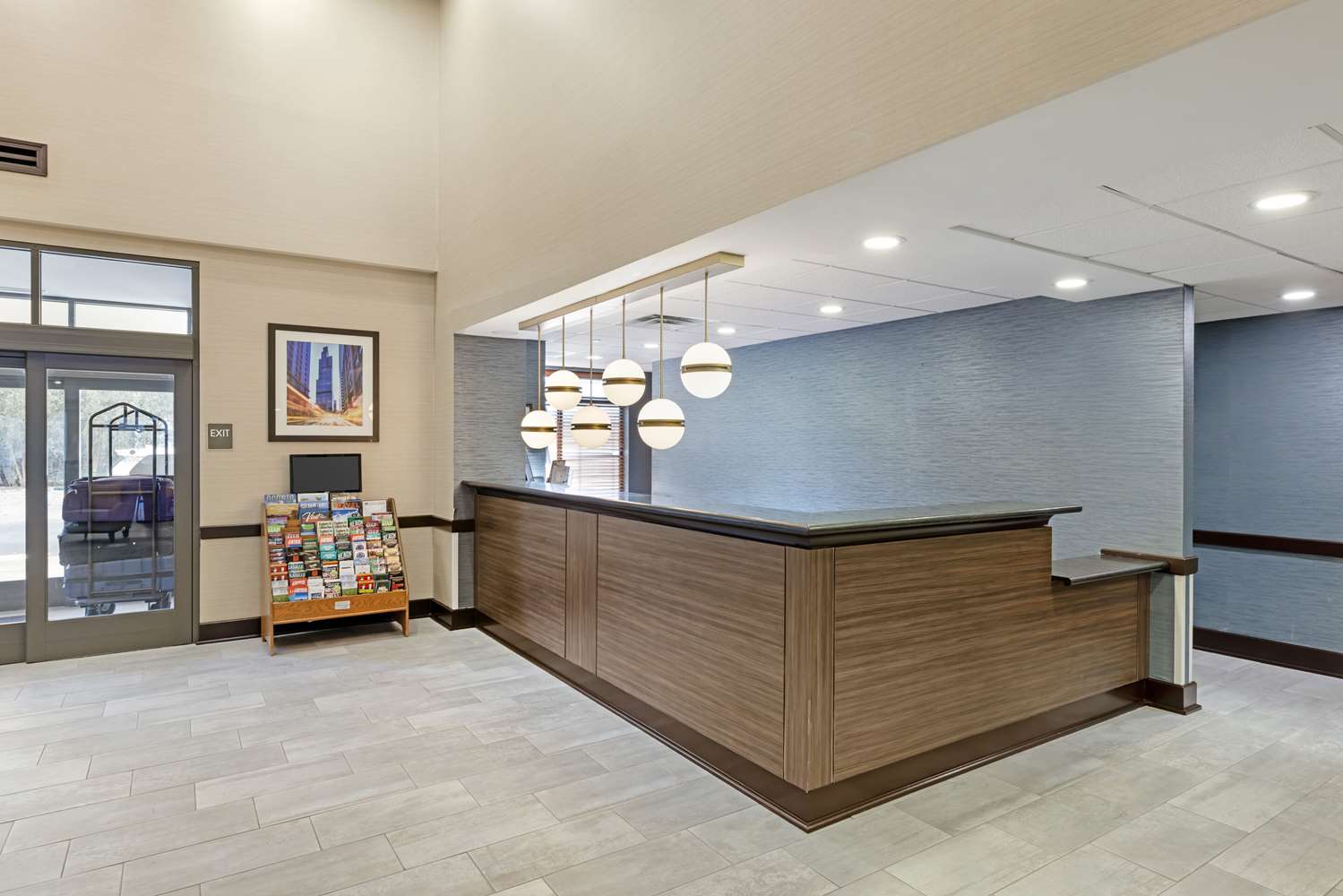 Фото Comfort Inn & Suites Arlington Heights - Schaumburg