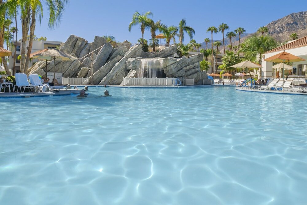 Фото Palm Canyon Resort