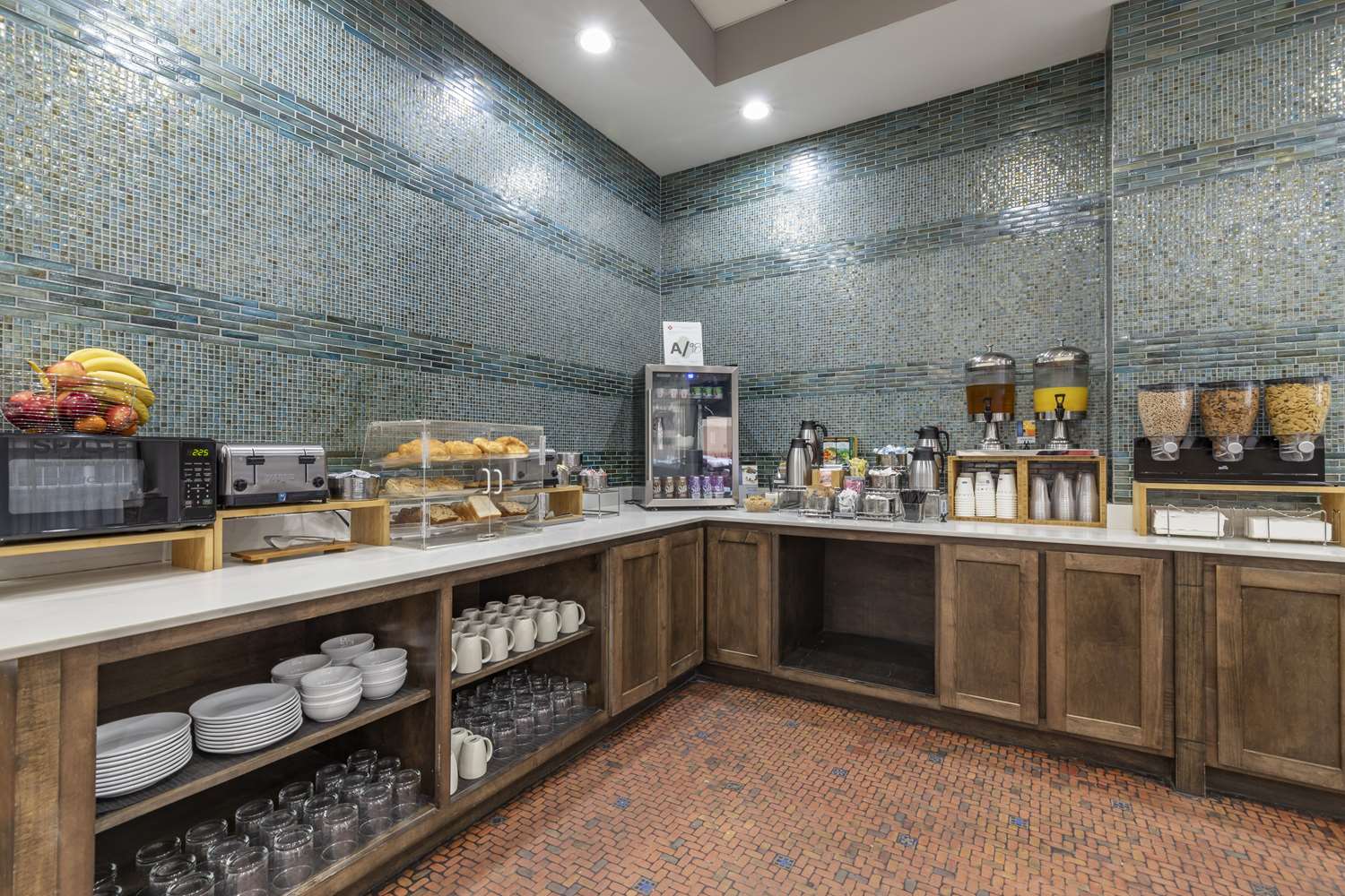 Фото Best Western Premier Historic Travelers Hotel Alamo Riverwalk