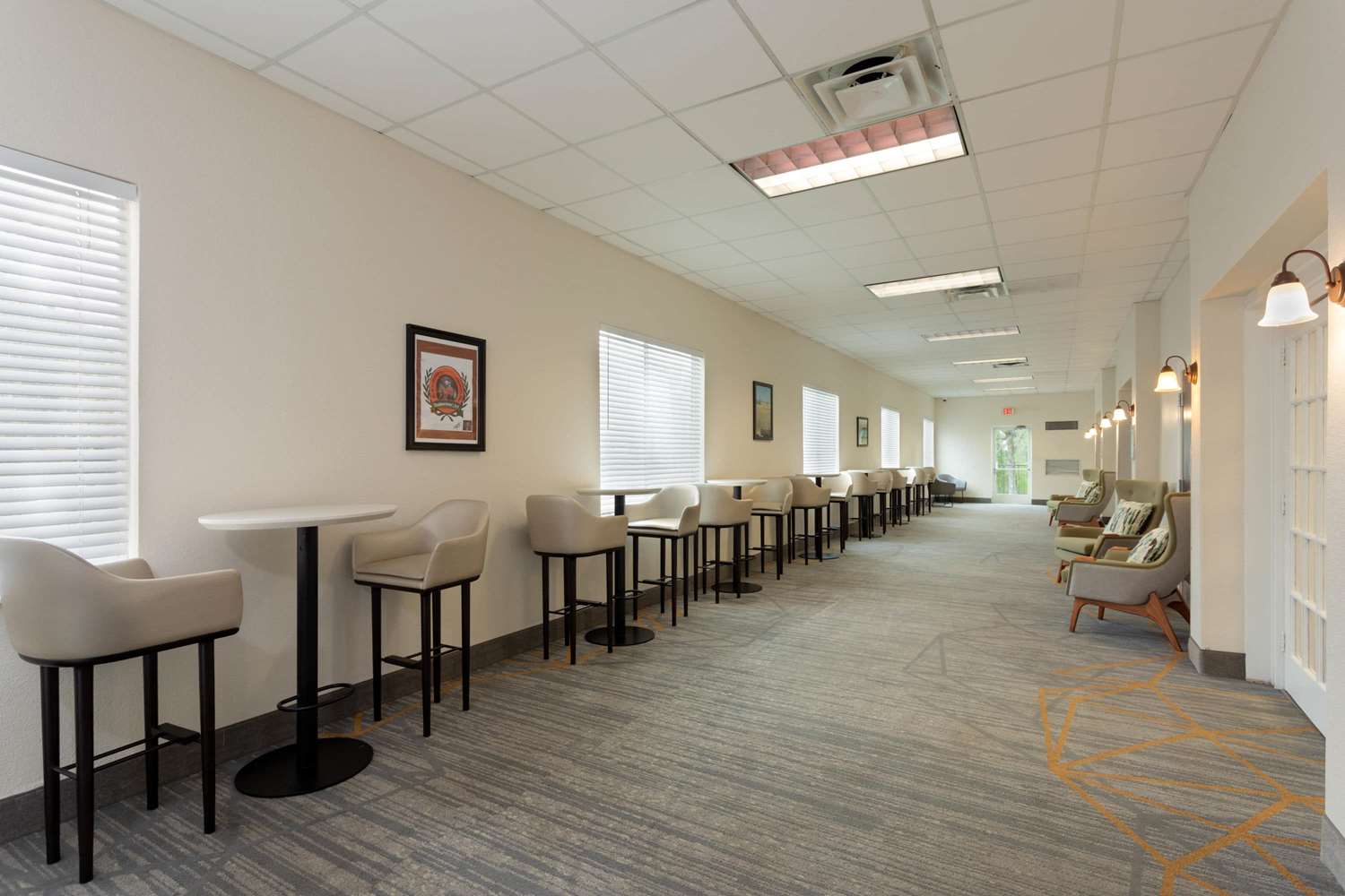 Фото Wyndham Garden Tallahassee Capitol