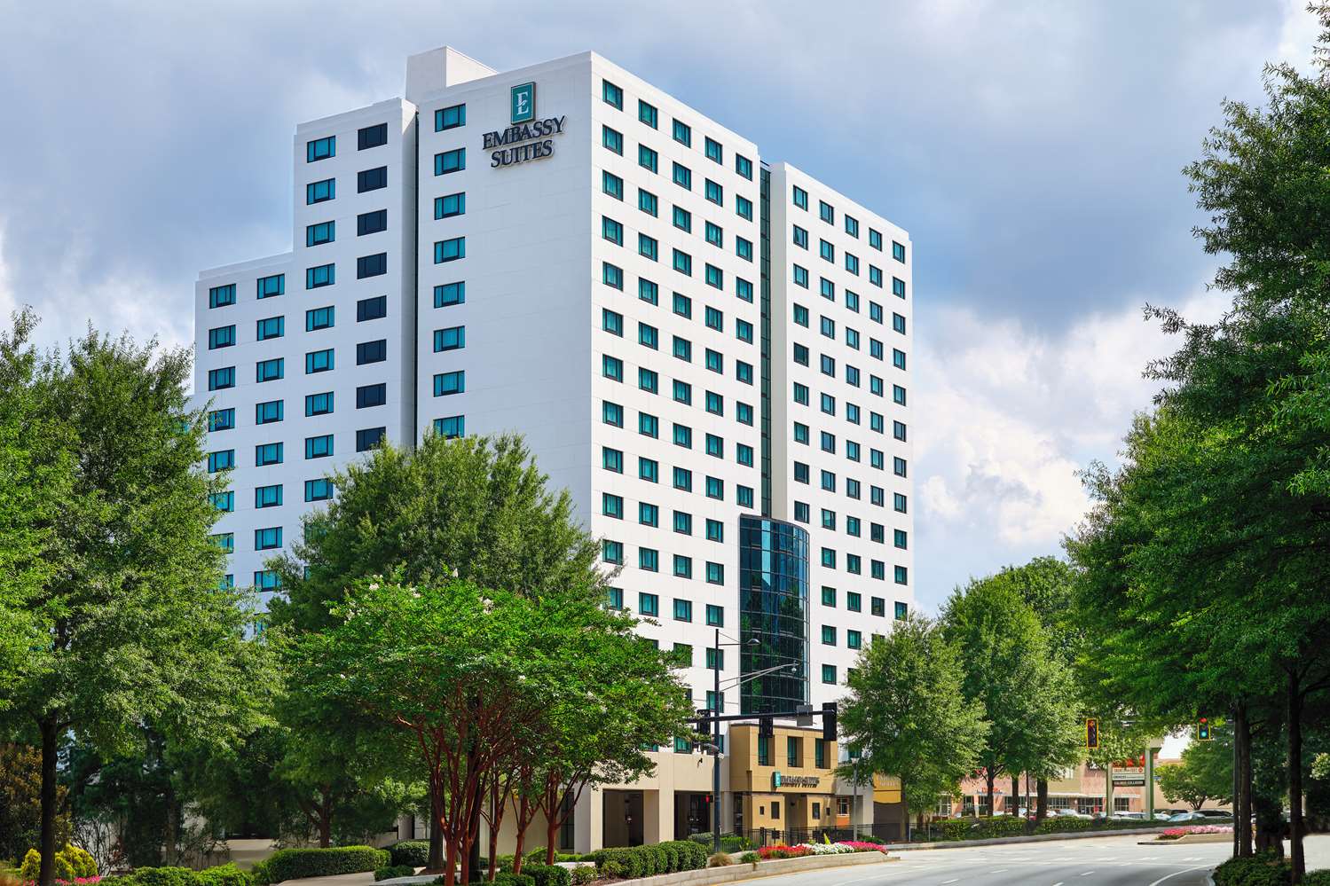Фото Embassy Suites by Hilton Atlanta Buckhead