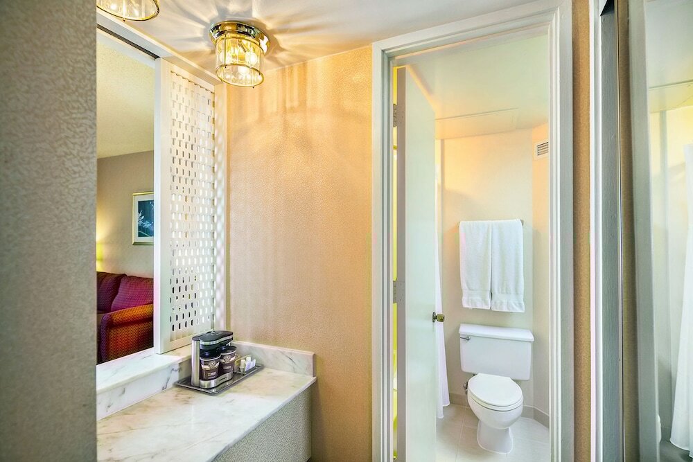 Фото Hilton Oakland Airport