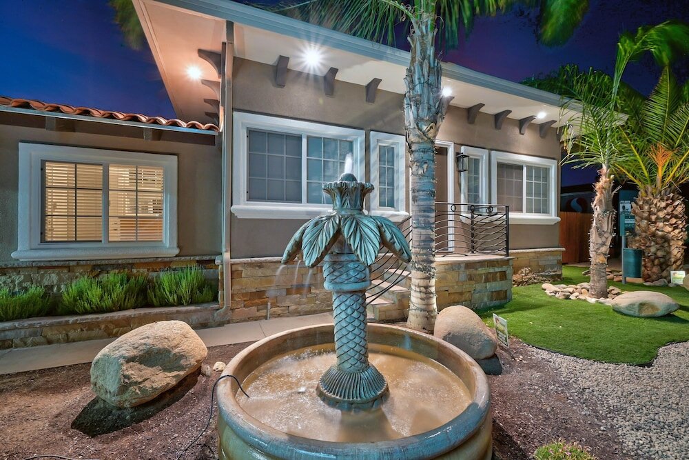 Фото Traveler's Inn