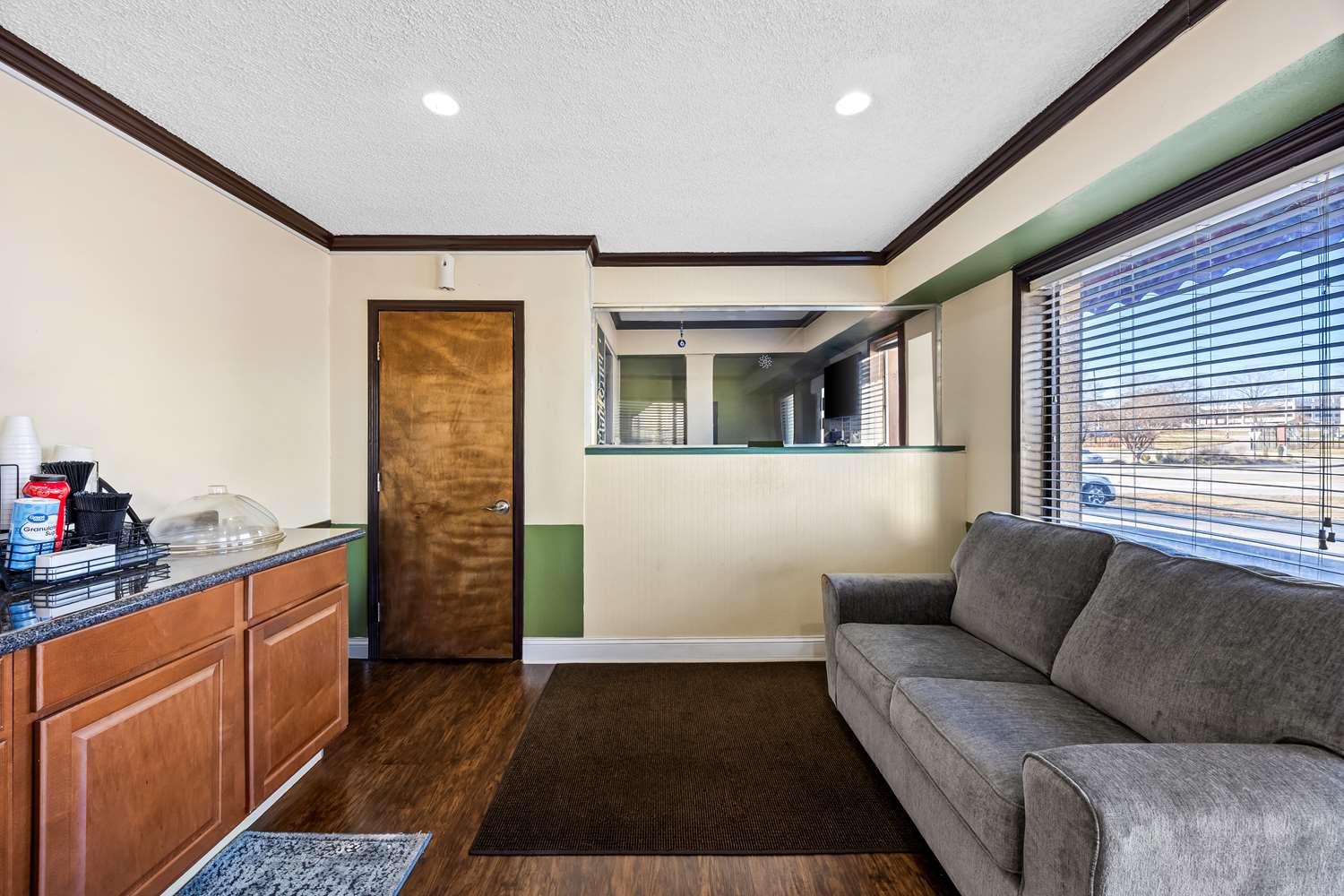 Фото Americas Best Value Inn Ft. Jackson