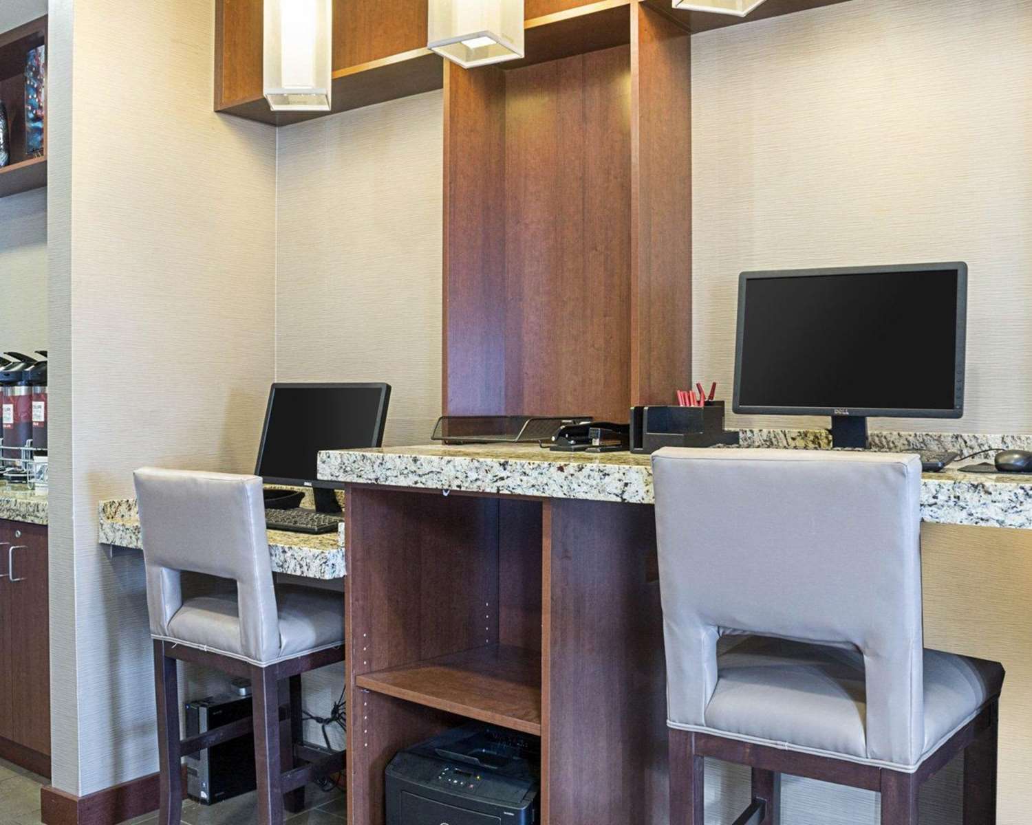 Фото Comfort Suites Medical Center