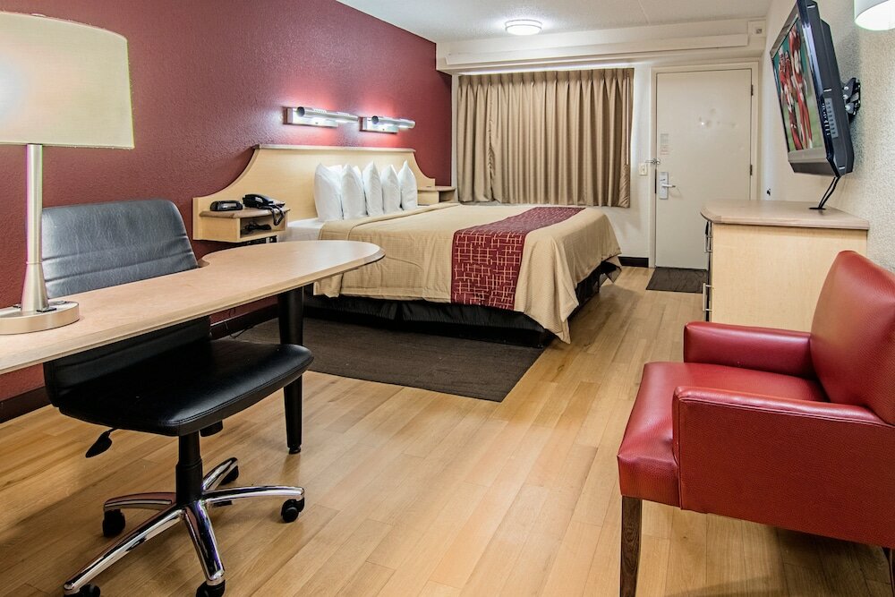 Фото Red Roof Inn Detroit - Southfield