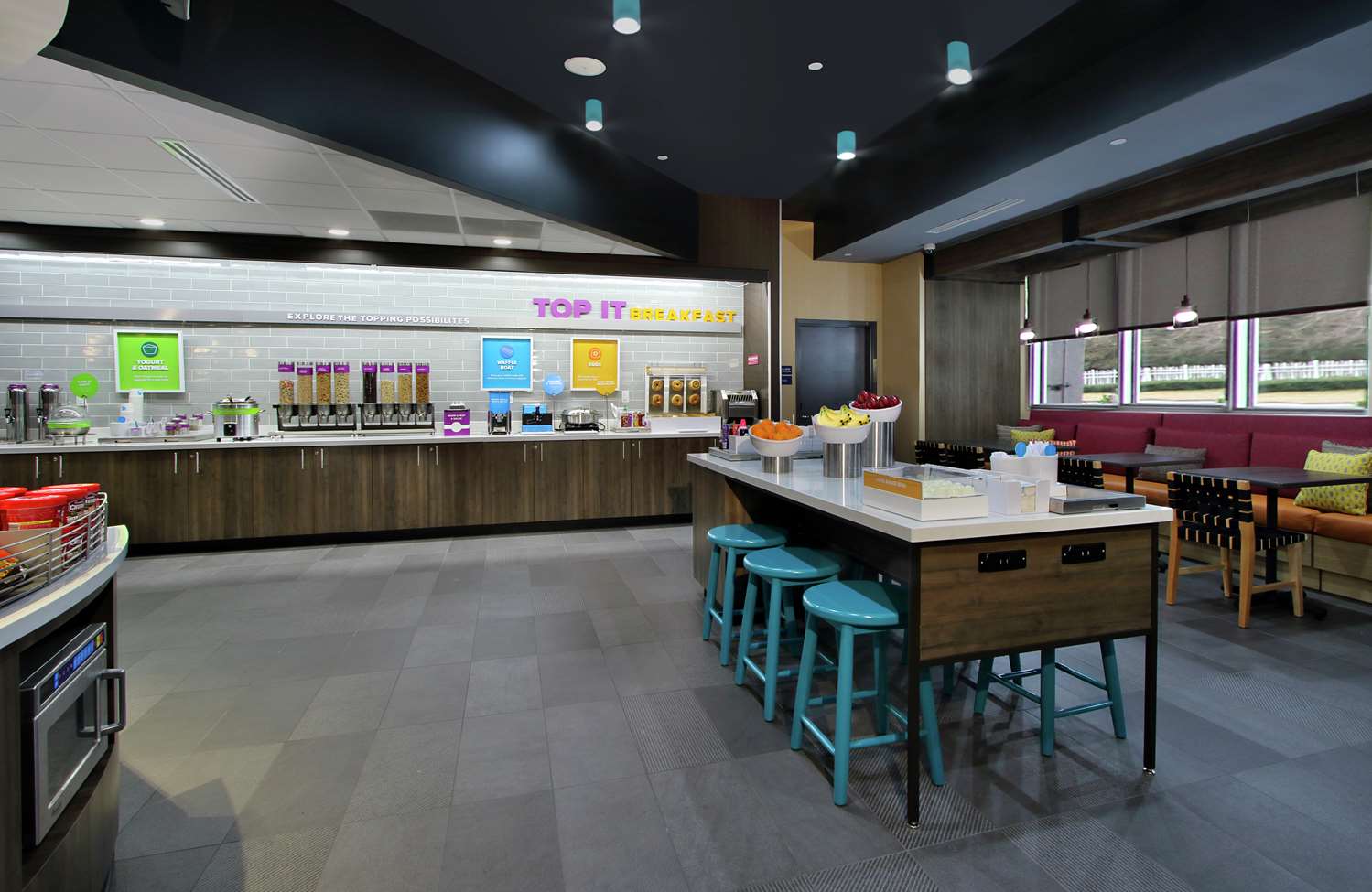 Фото Tru by Hilton Mobile