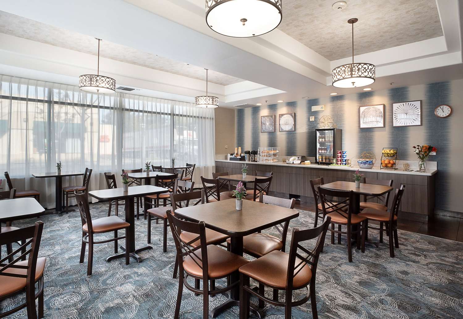 Фото Hawthorn Suites by Wyndham Oakland/Alameda