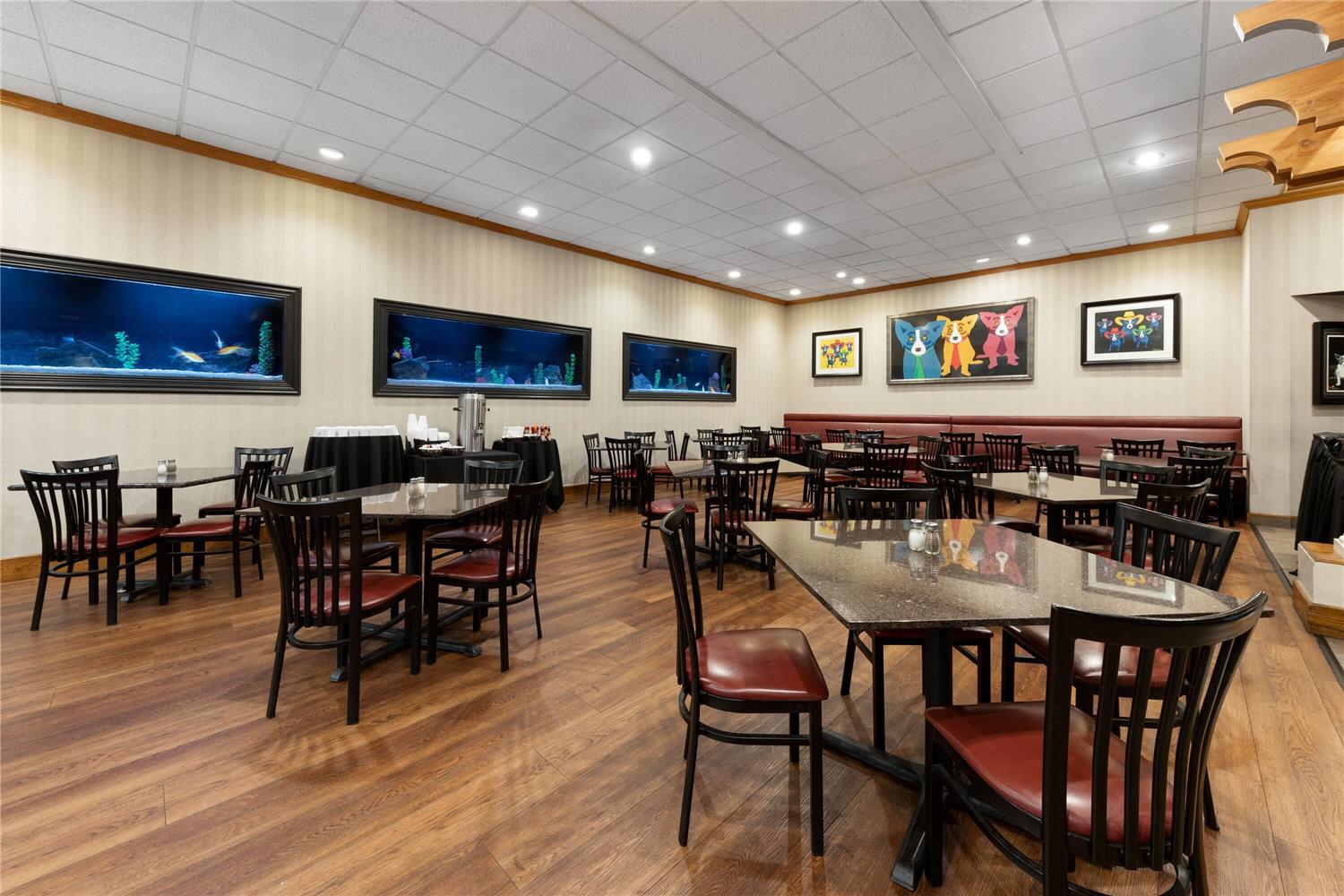 Фото Wyndham Riverfront Little Rock