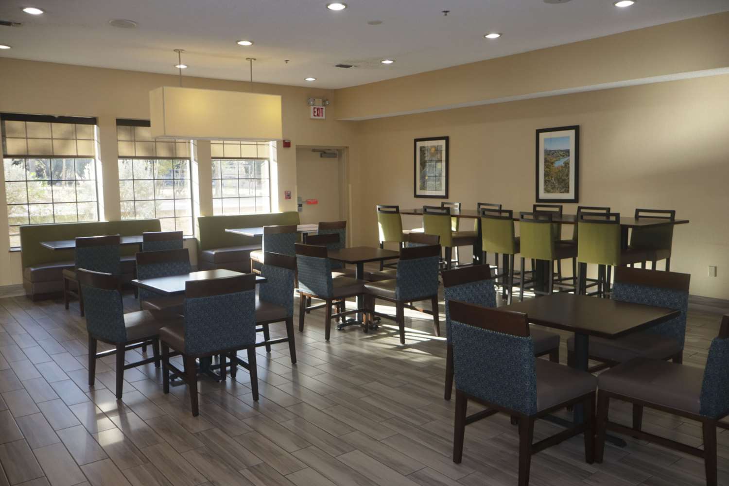 Фото Comfort Inn & Suites Burnet