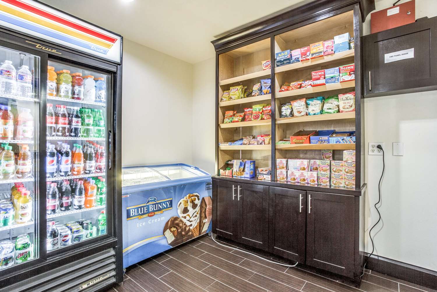 Фото Comfort Inn & Suites Love Field - Dallas Market Center