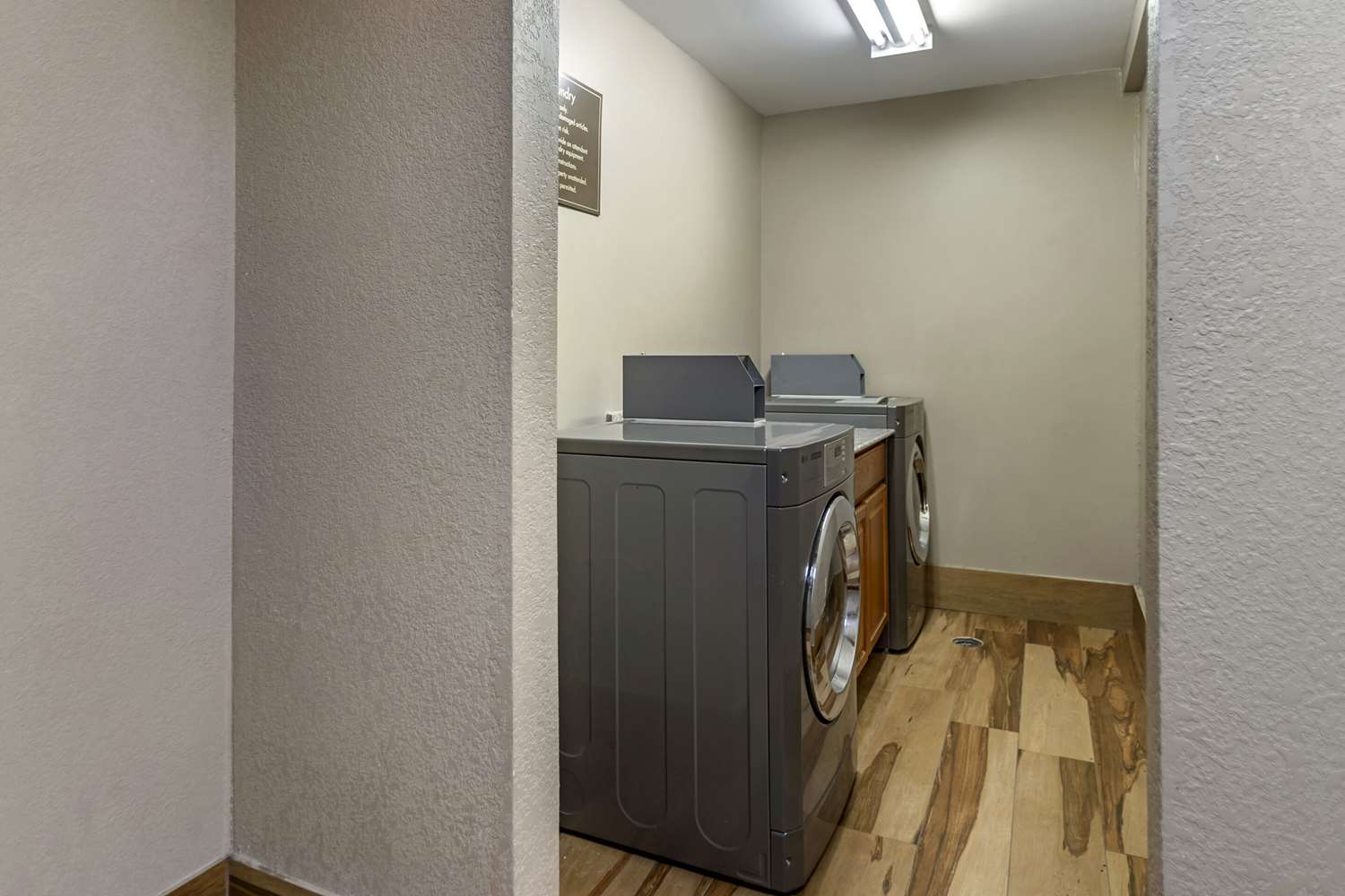 Фото Comfort Inn Midtown