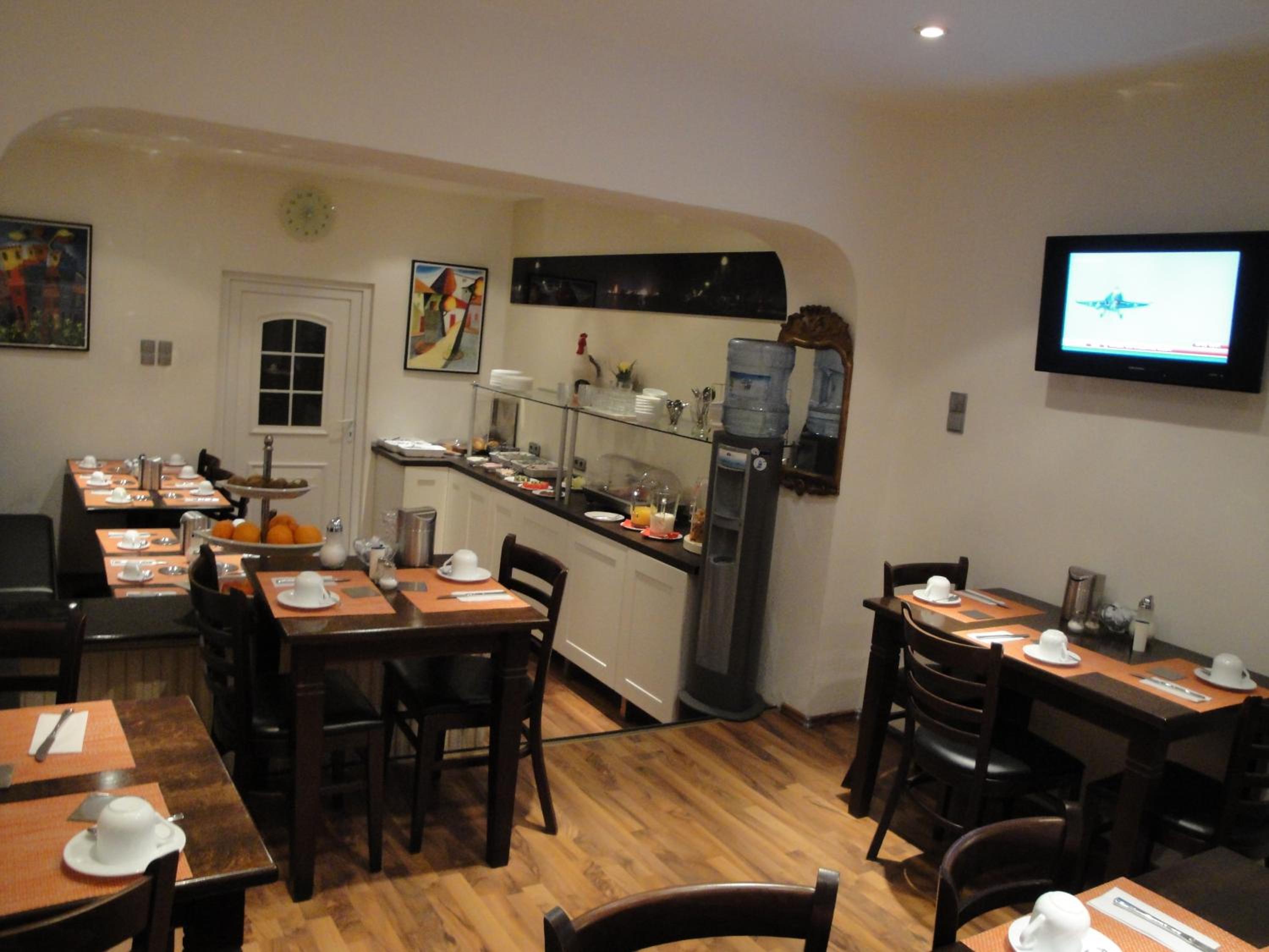 Фото Hotel Am Wehrhahn