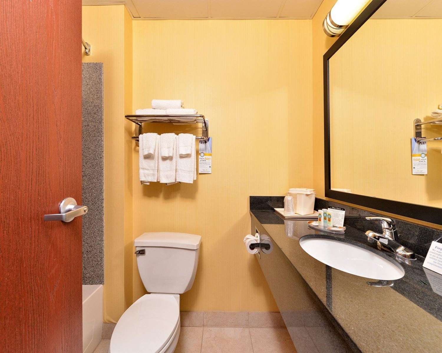 Фото Quality Suites