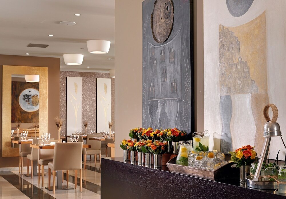 Фото Elefsina Hotel