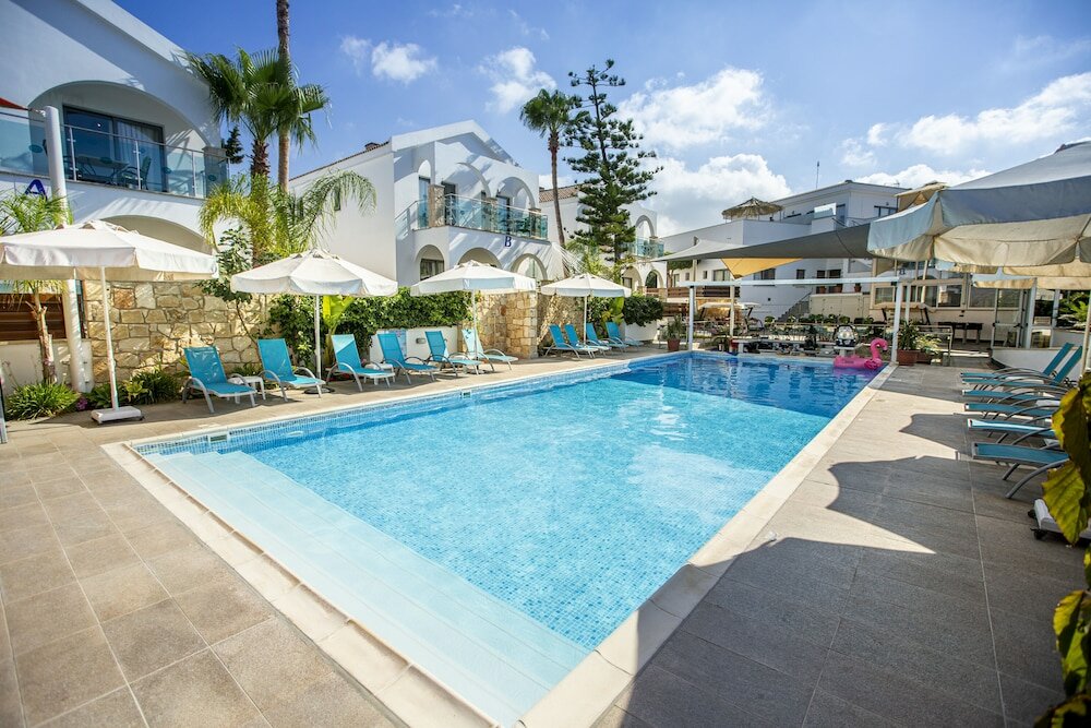 Фото Latchi Escape Hotel & Suites