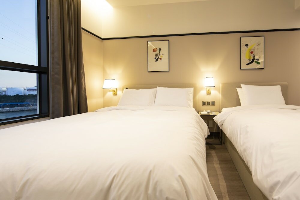 Фото Brown Dot Hotel - Jangsaengpo