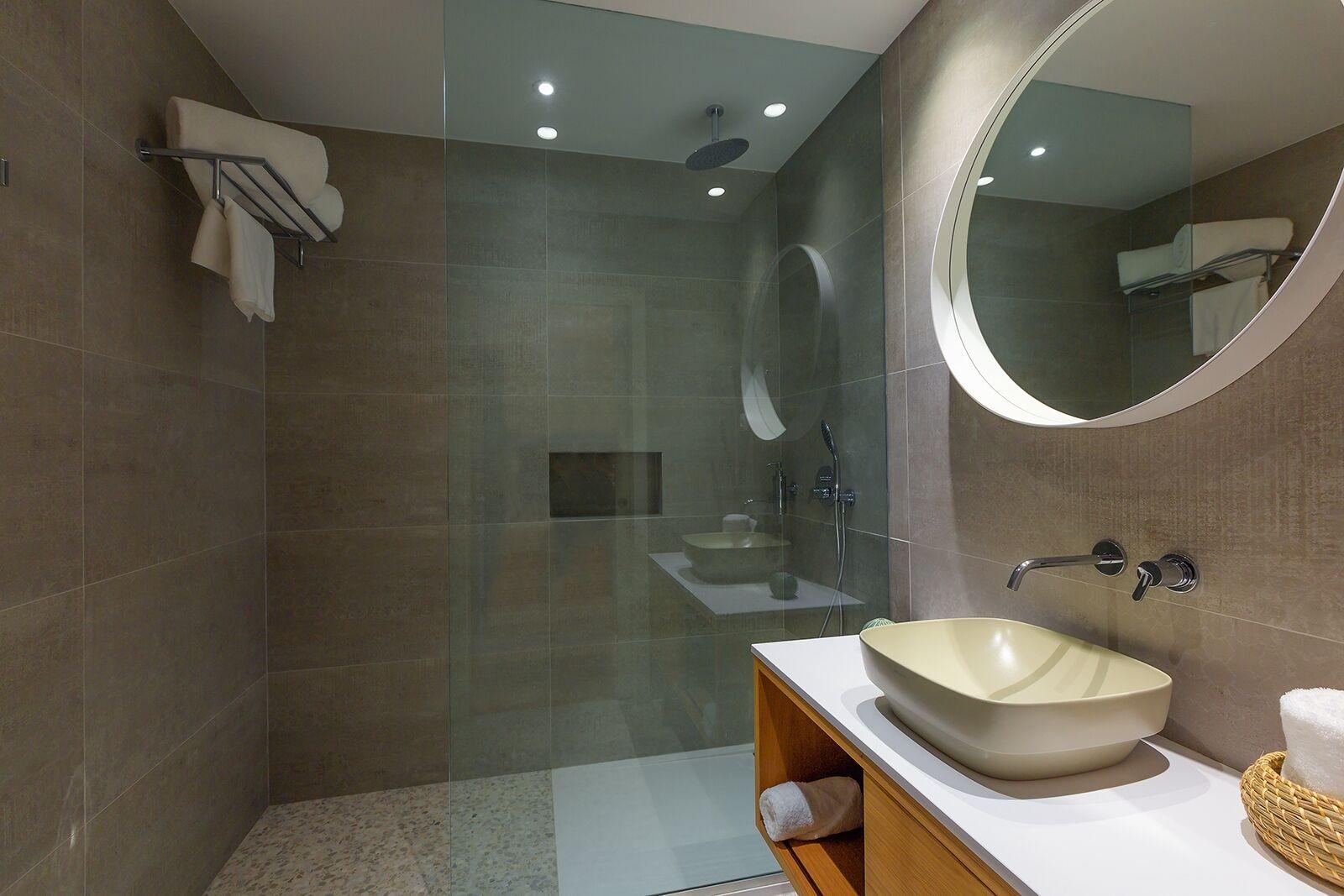 Фото Three House Hotel