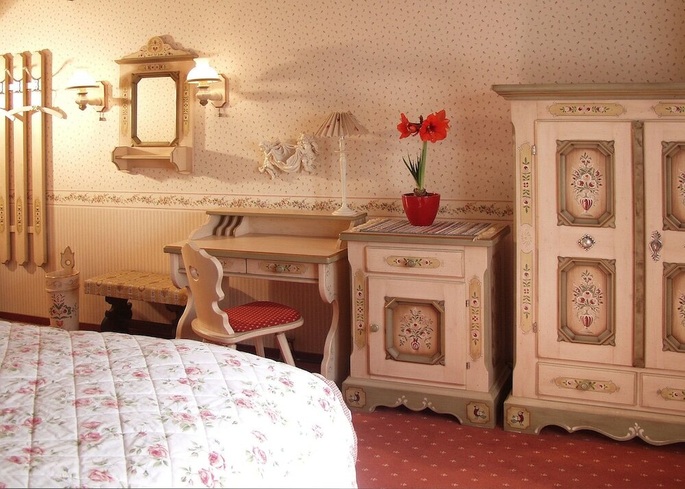 Фото Landhaus & Burg Hotel Romantik