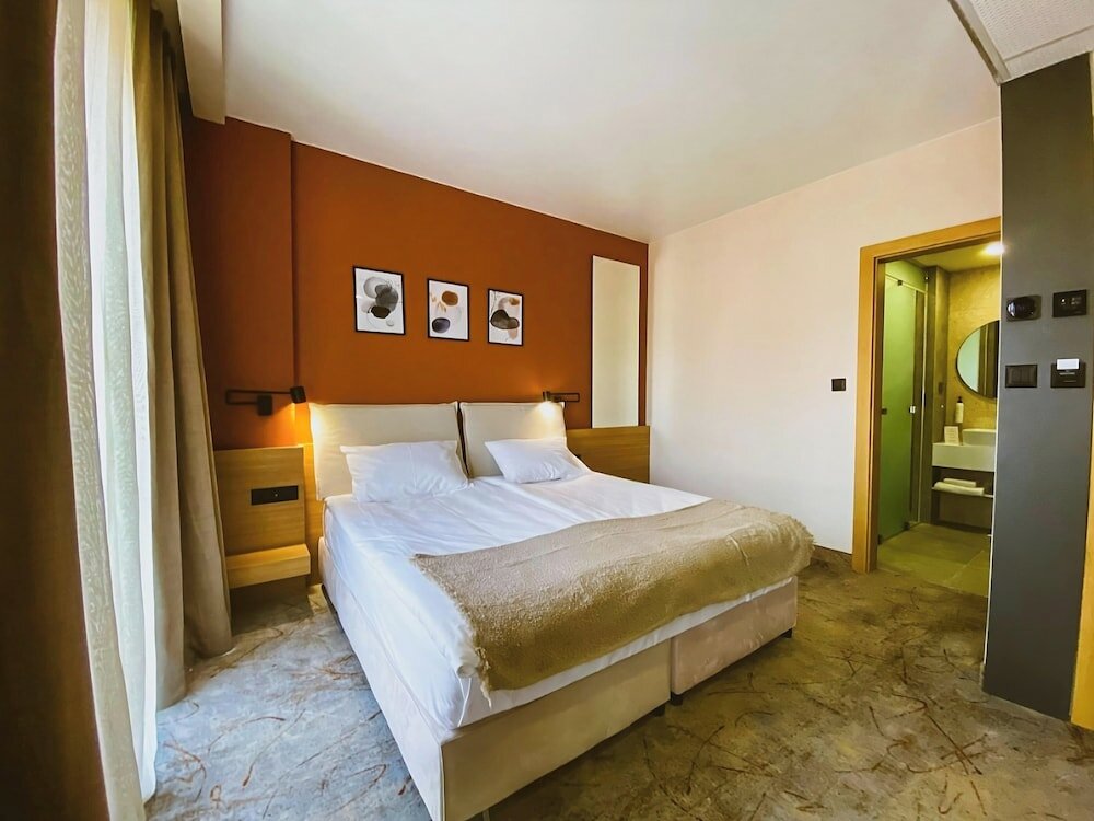 Фото B1 Downtown Hotel