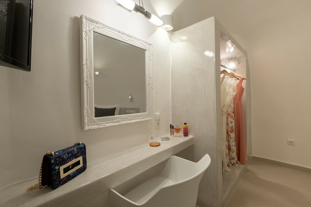 Фото Santoterra Antigua Suites