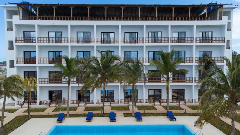 Фото Malika Nungwi Hotel