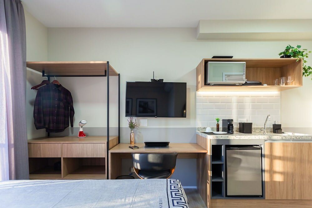 Фото Charlie Brooklyn Studios