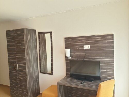 Гостиница Kirchberg Hotel в Сааре