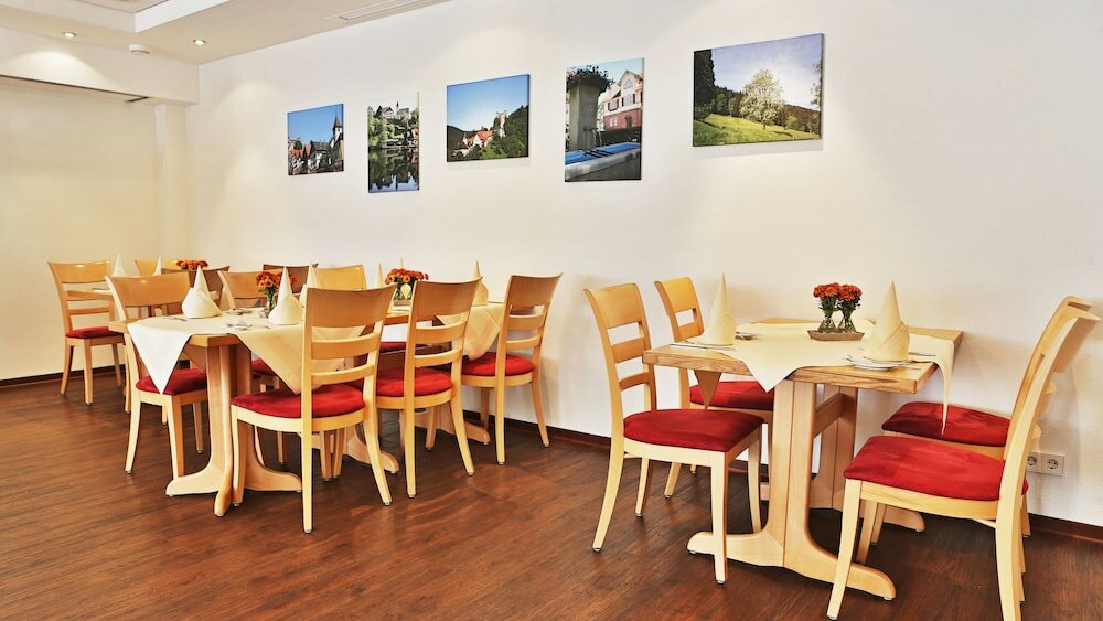 Фото Hotel Rössle Berneck