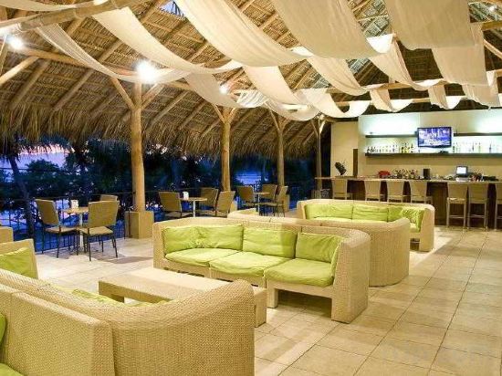 Фото Hilton Vacation Club Flamingo Beach St. Maarten