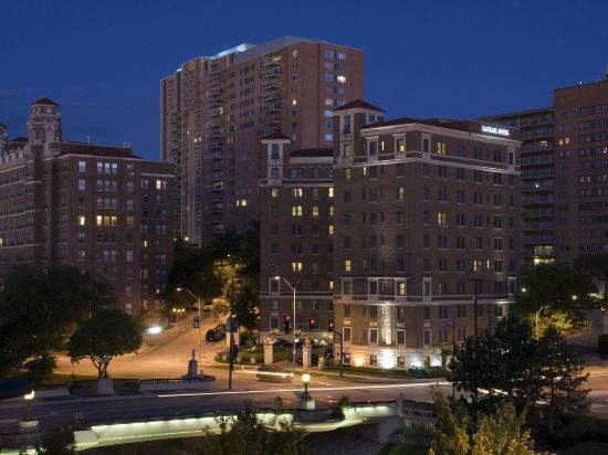 Фото The Raphael Hotel, Autograph Collection