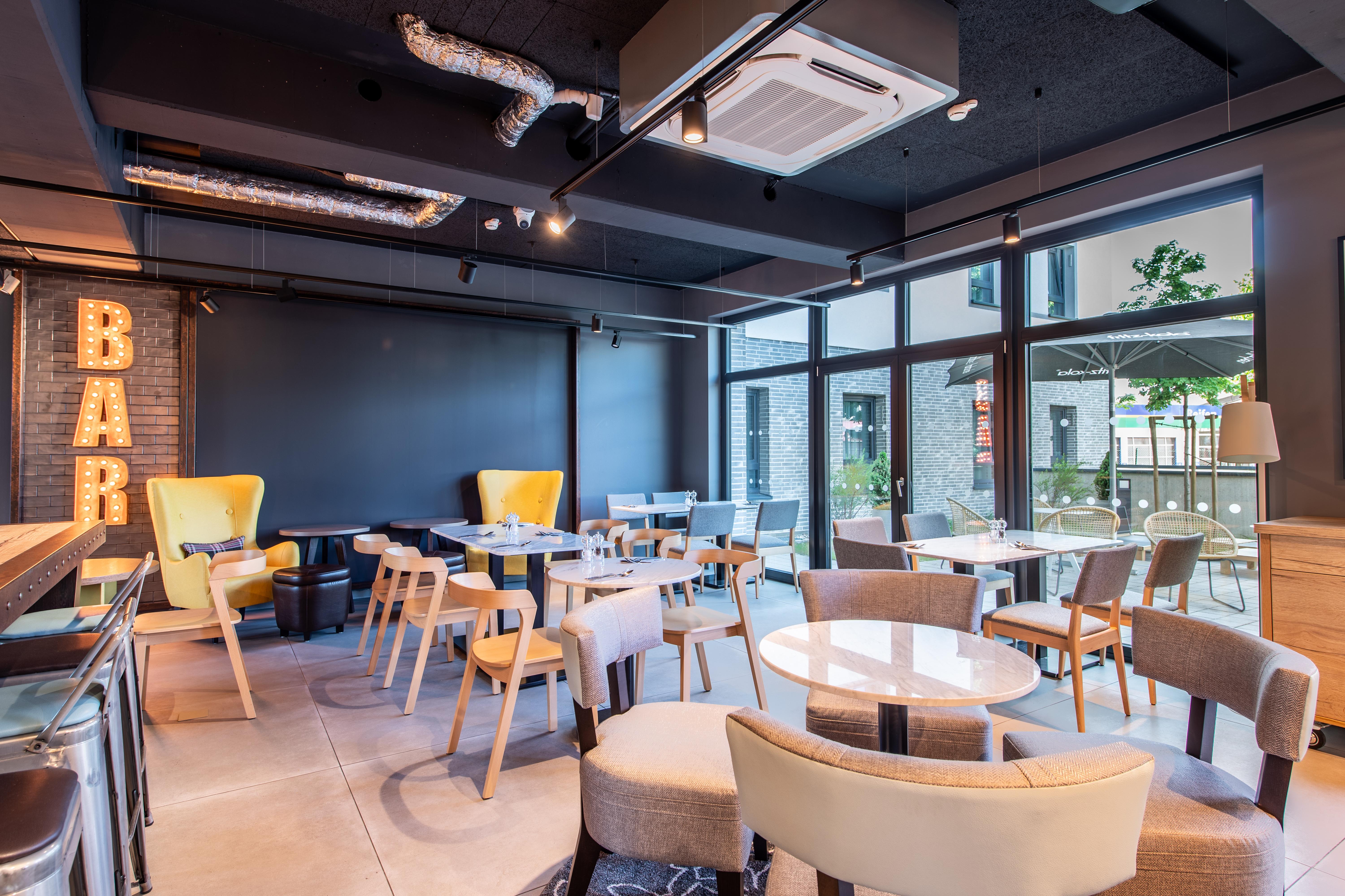 Фото Premier Inn Heidelberg City Bahnstadt Hotel