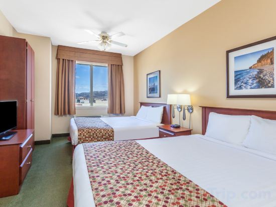 Фото Super 8 by Wyndham Campbellton NB