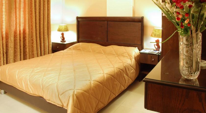 Фото Jardaneh Hotel