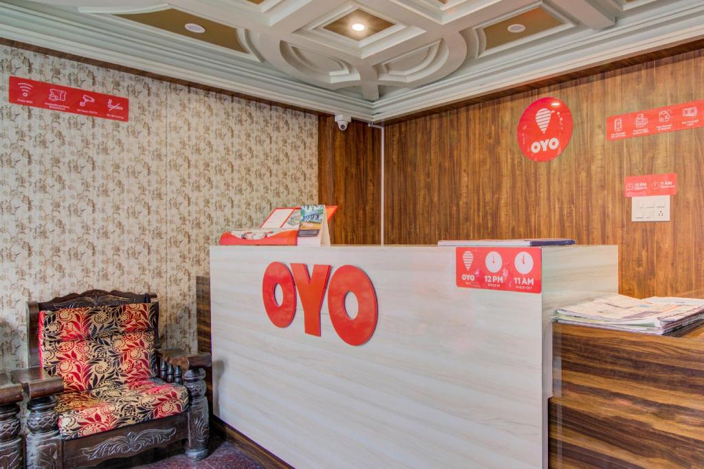 Фото Oyo 11915 Varcity Park