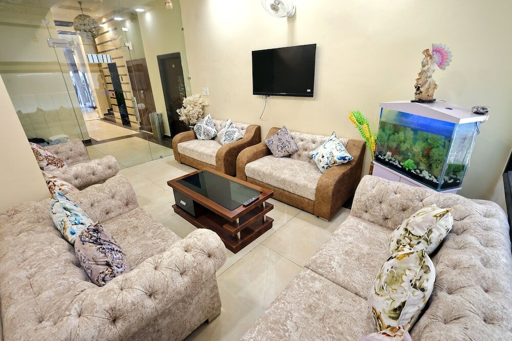 Фото Hotel Karan Residency