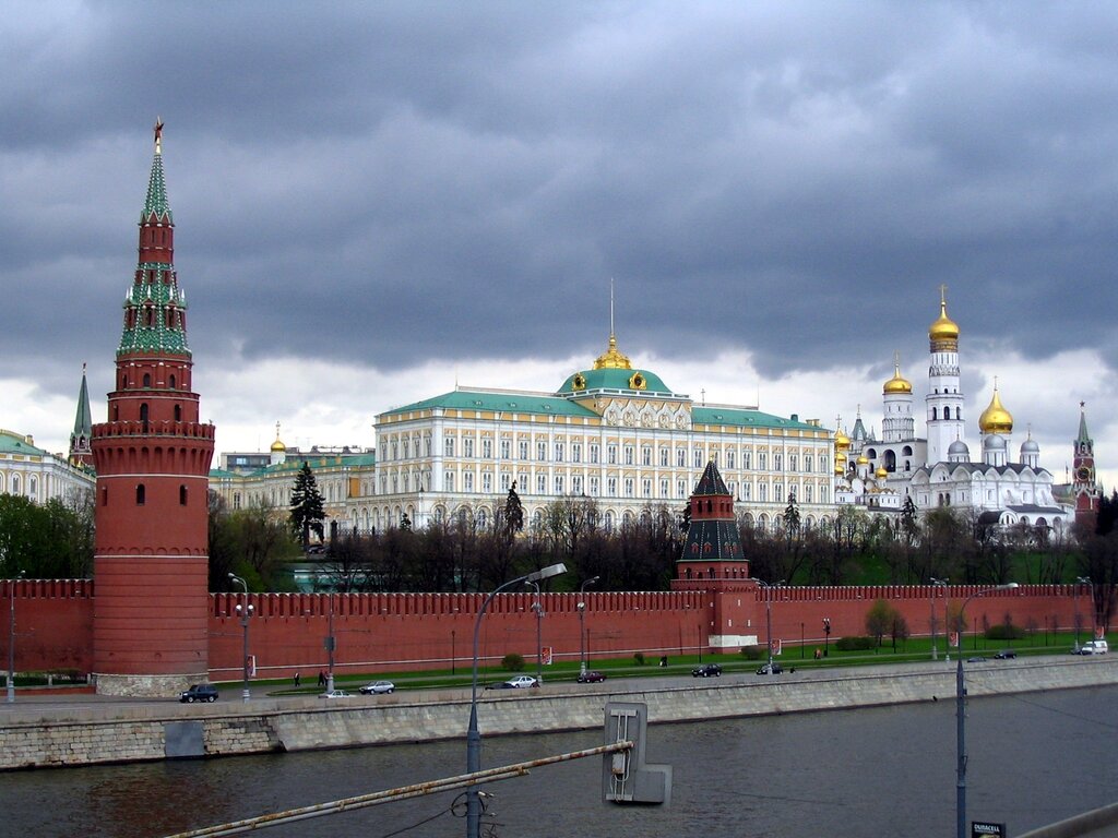 Большой Кремлёвский дворец ночью