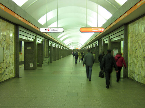 Улица Дыбенко (Saint Petersburg, Dybenko Street, 26), metro station