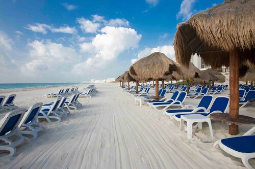 Санаторий Seadust Cancun Family Resort в Канкуне