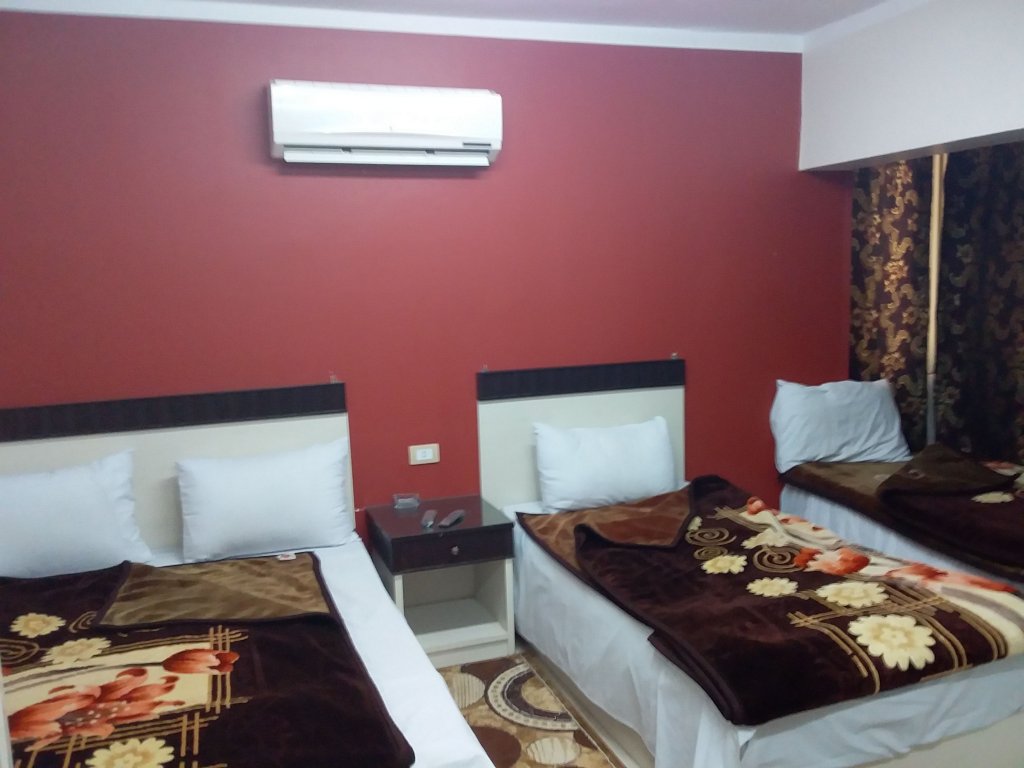 Фото Isis Hostel 2