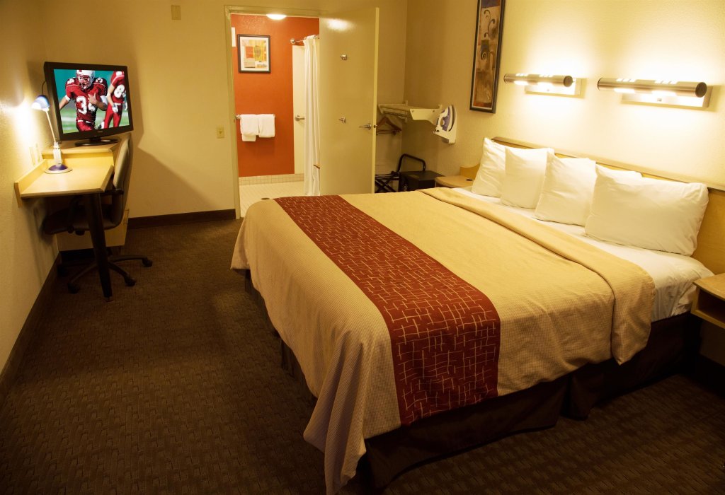 Фото Red Roof Inn Madison, Wi