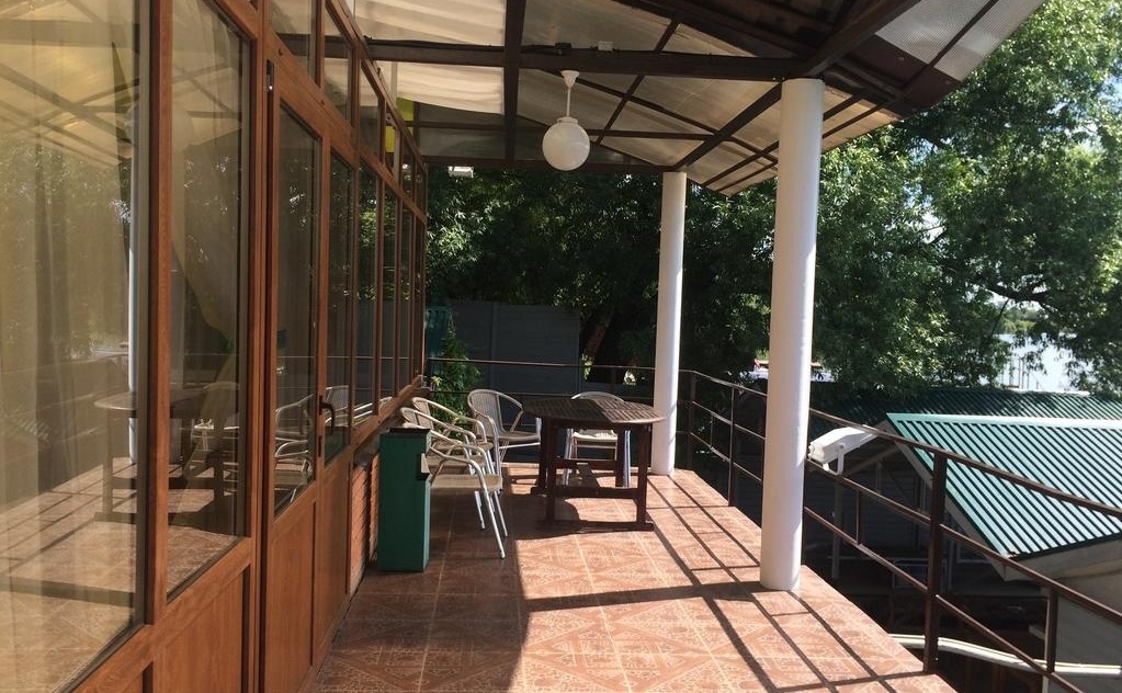 Фото отеля 2