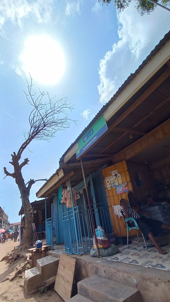 Garage cooperative Tigo Cash Authorized Agent, Earth, photo