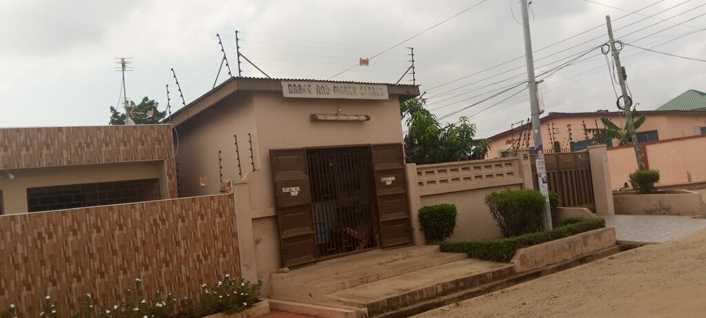 Clothing store Grace And Mercy Stores, Accra, photo